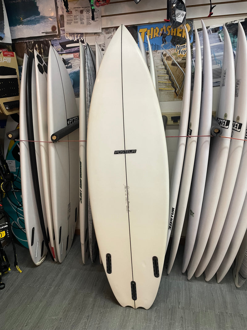 5'10 Posteur Bat tail